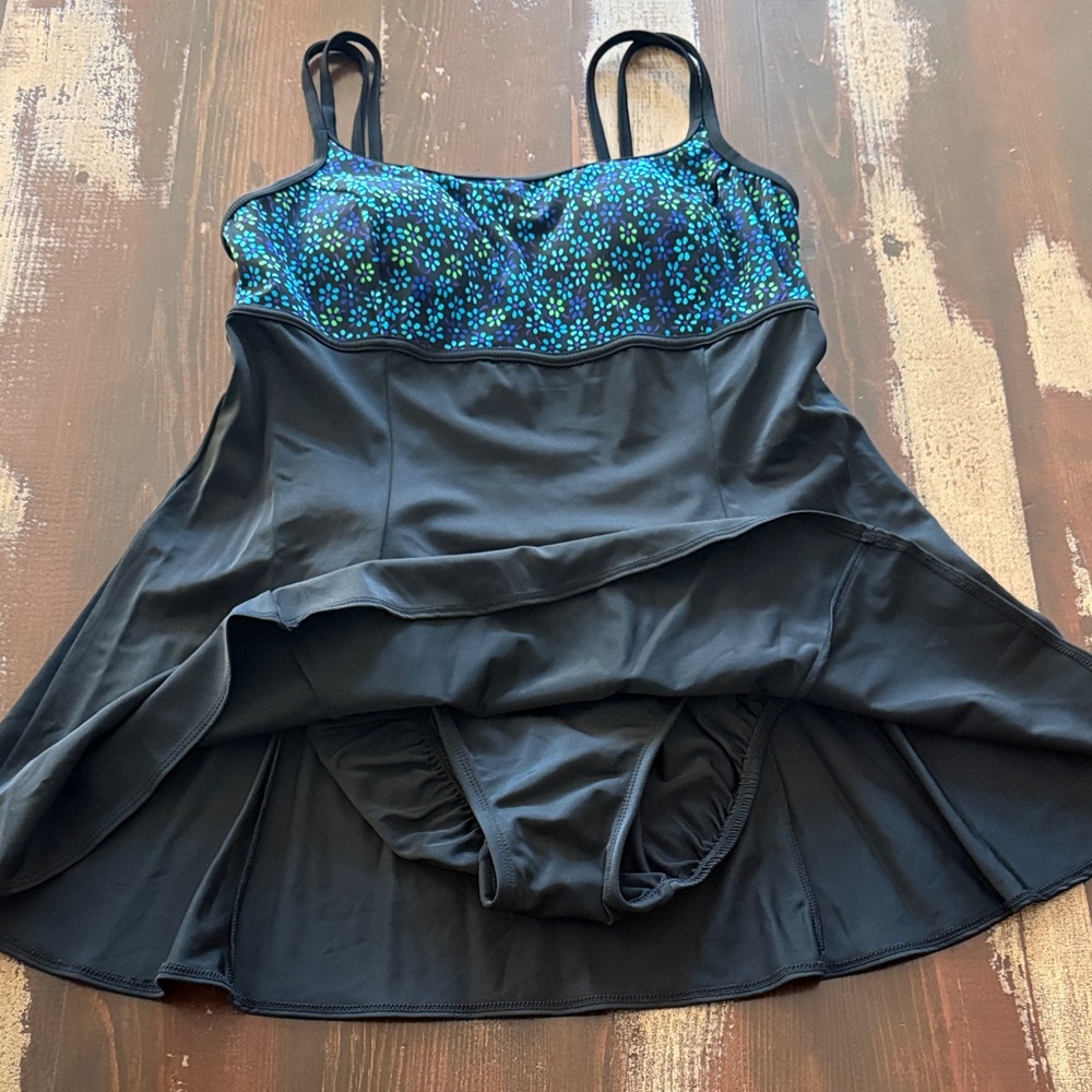 Black and Blue Tankini Swimsuit